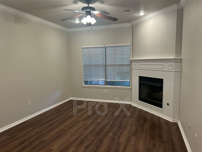 Photo - 2670 N Valencia Ave Unit 2670 N Valencia Ave #3