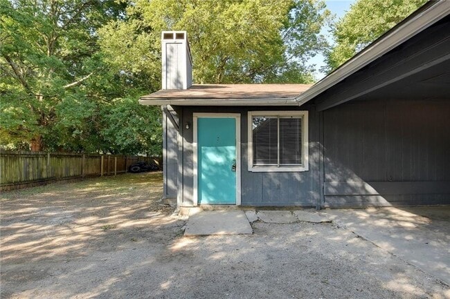 Photo - 2311 Teri Rd