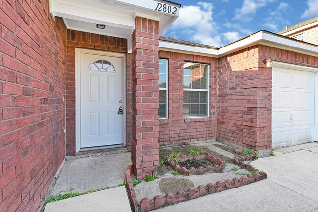 Building Photo - 12802 Rio Bravo St Rental