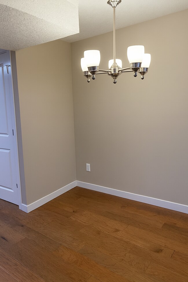 Photo - 10135-10161 161 St NW