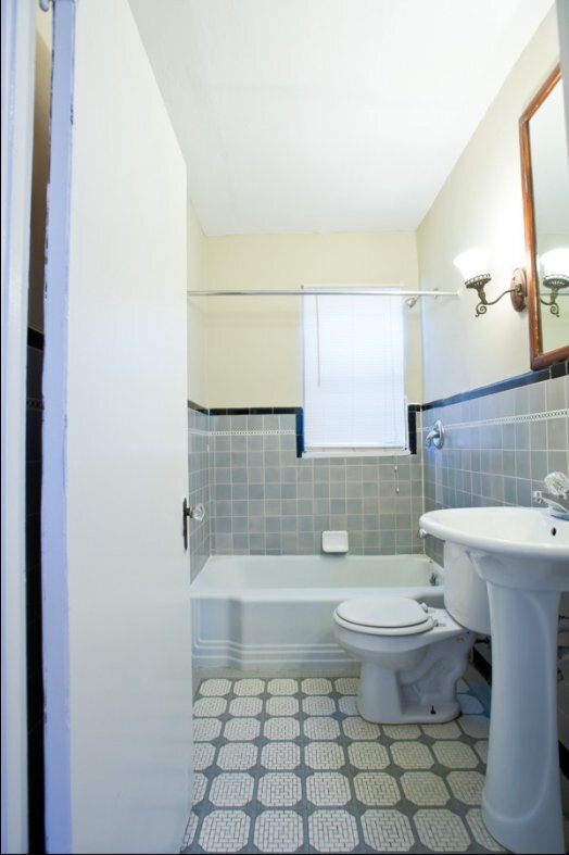 Photo - 1665 N Humboldt Ave Unidad 2