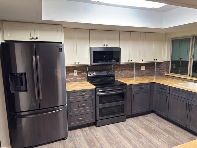 Photo - 17046 N 37th Ave