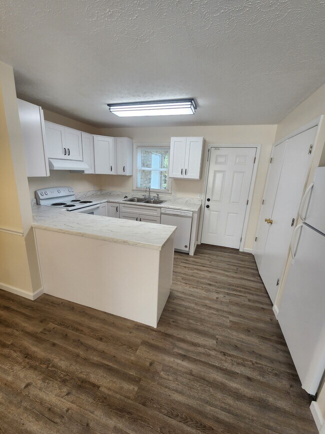 Photo - 1840 Woodland Ave Unit 1