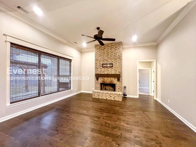 Photo - 613 Creekside Cove