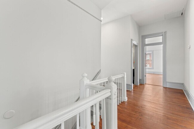 Photo - 21 W 36th St Unit 3