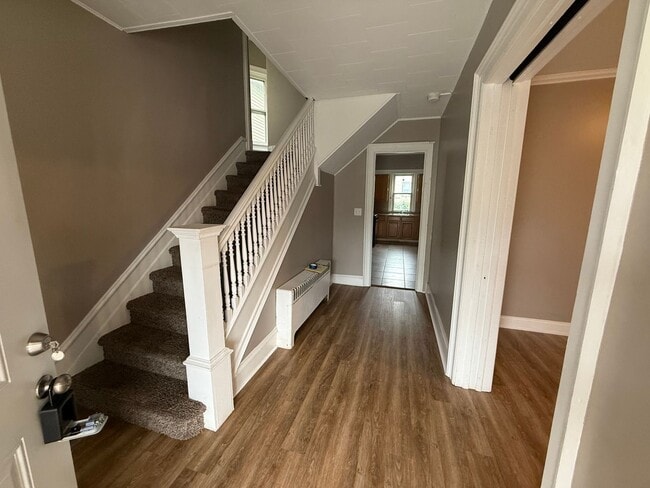 Photo - 952 Market St
