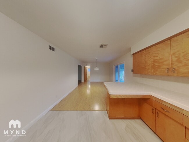 Photo - 3324 Longview Rd