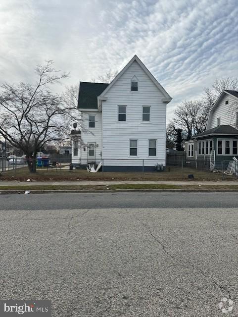 Building Photo - 700 N 4th St. Rental