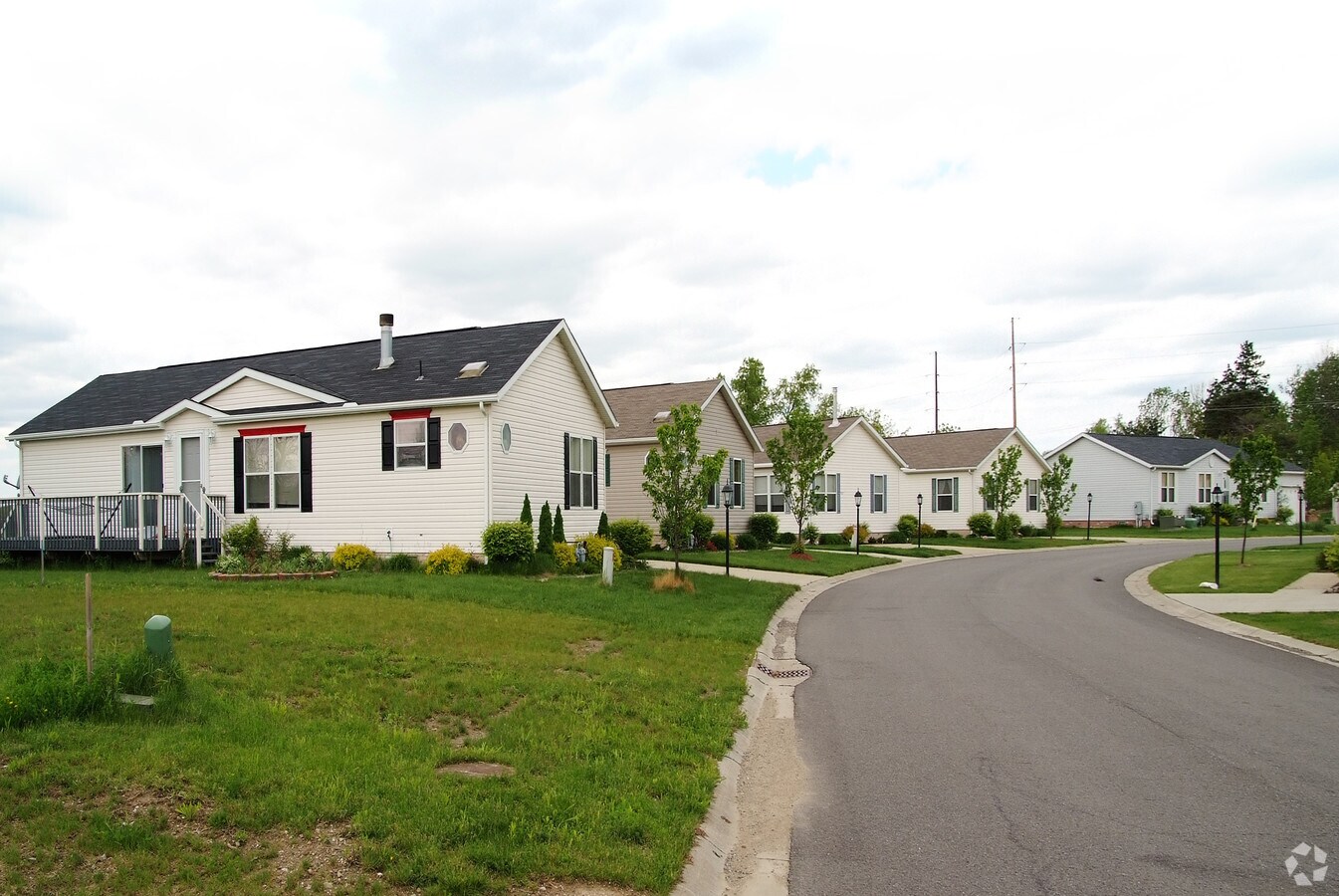 Photo - Lakeside Terrace