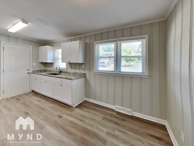 Photo - 2634 Skyland Dr