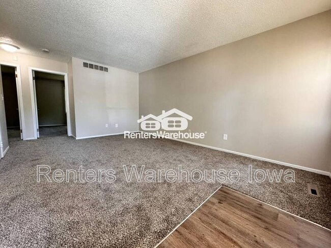 Photo - 910 SE 10th St Condo