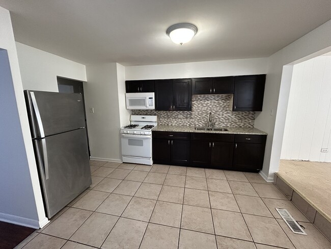 Photo - 1436 Forest Pl