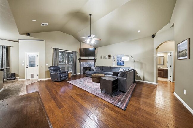 Photo - 2425 Glenmere Dr