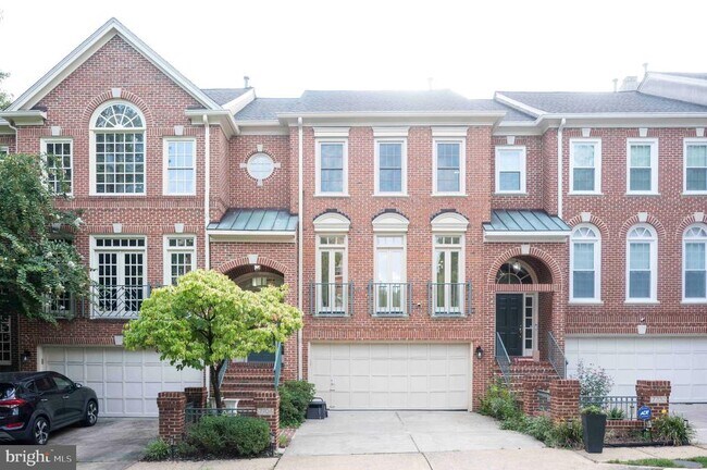 7704 Annandale Mains Ct