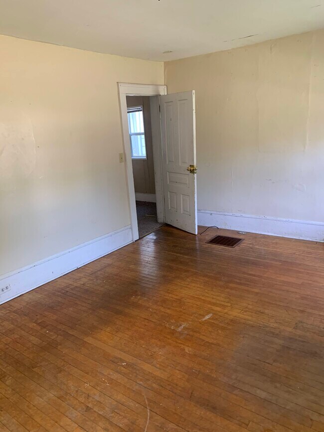 603 2nd Ave Unit 6BR/2BA