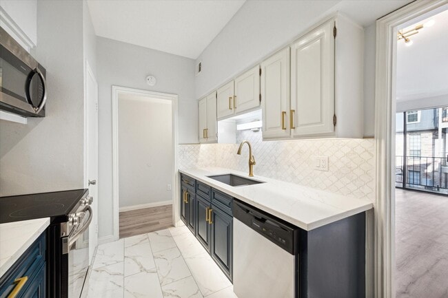 Photo - 2475 Underwood St Unidad 285