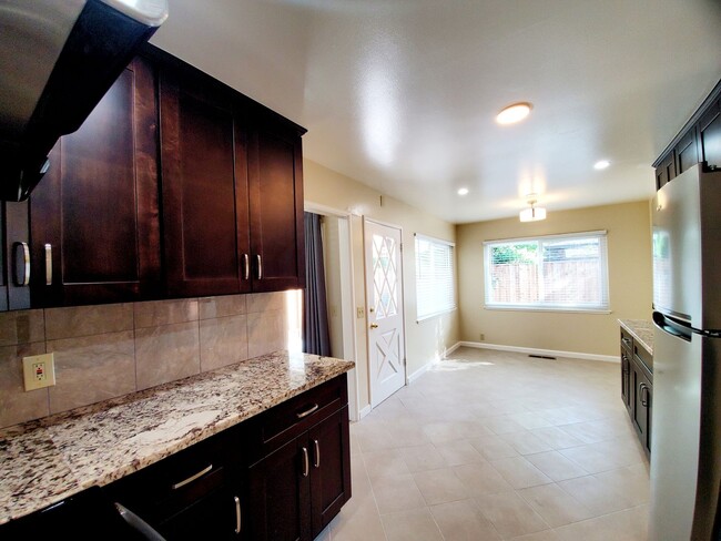 Photo - Lovely 3 bedroom 2 bath duplex with private garage and backyard