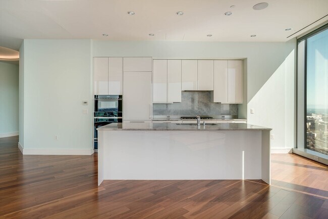 Photo - 1 Dalton St Unidad 4504
