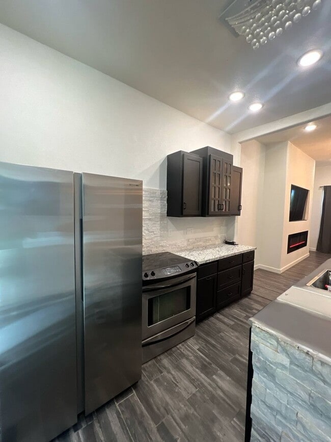 Photo - COMING SOON: BEAUTIFUL MODERN 2 BEDROOM / 1 BATHROOM WITH FENCED IN YARD CLOSE TO HOSPITALS IN JO...