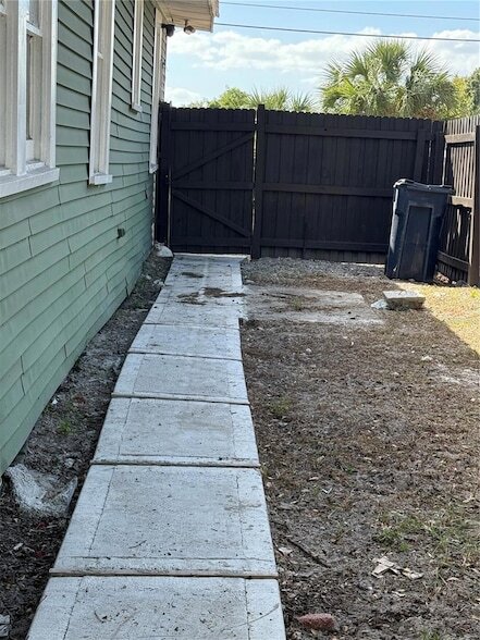 Photo - 1907 N 49th St Unidad B