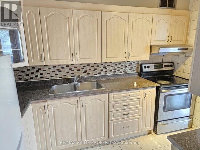 Photo - 10 Sunrise Ave Unité #214