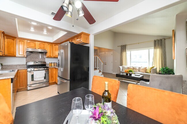 Photo - 2400 S Ridgewood Dr Unidad #2