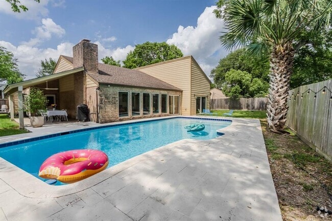 Building Photo - 1550 Wood Lodge Dr Rental