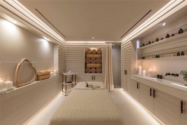 Photo - 2301 COLLINS Ave