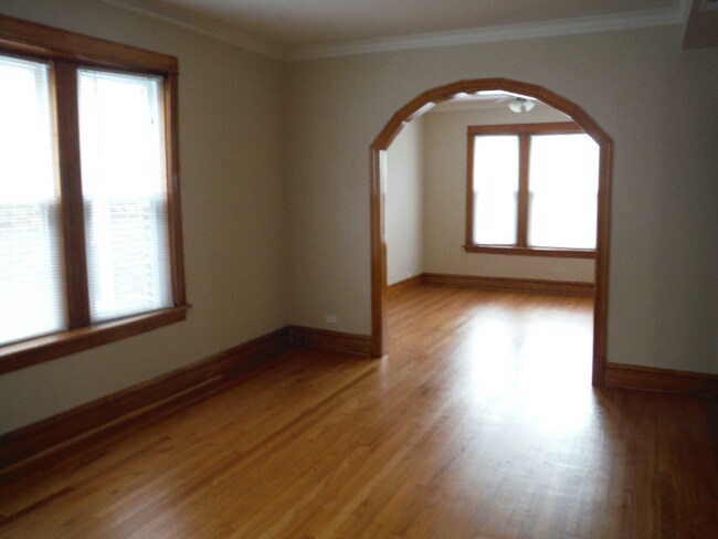 4924 W School St Unit 2
