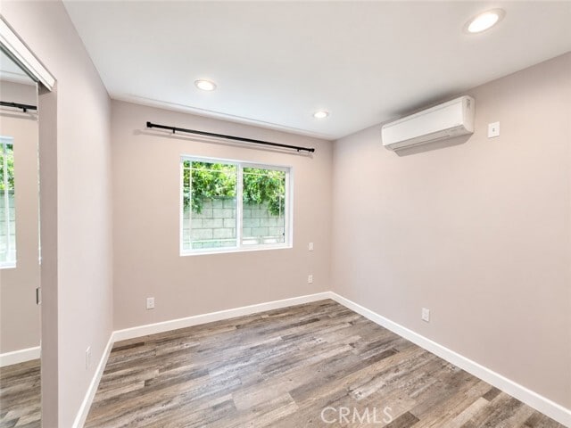 Photo - 7645 Amestoy Ave