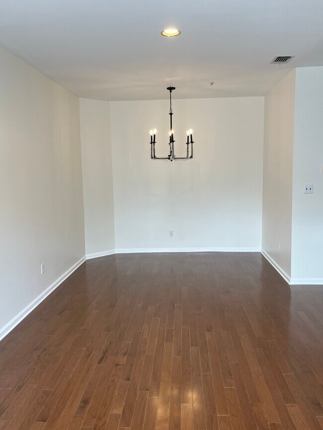 Photo - 516 Brittany Dr