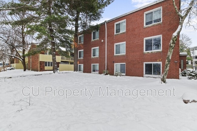 Building Photo - 709 W Church St Unit Apt 2