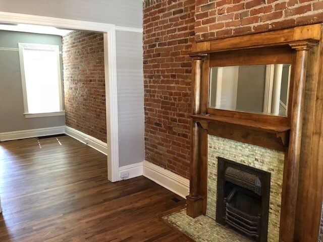 Photo - 10th and Emerson