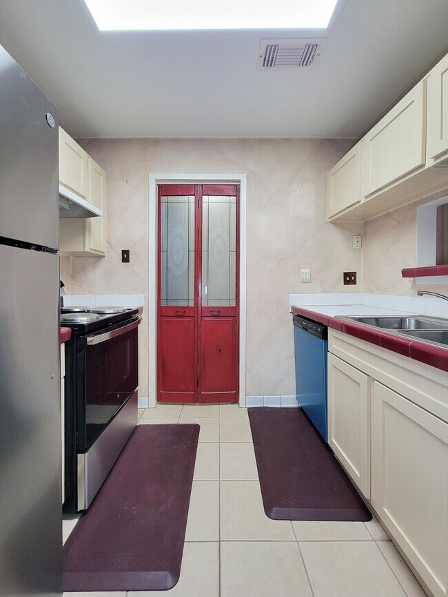 Photo - This corner unit is great because being on the end unit is more private and there are no condo's ...