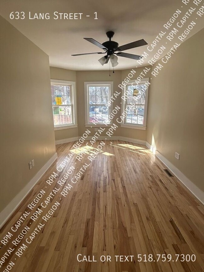 Photo - 633 Lang St Unidad 1