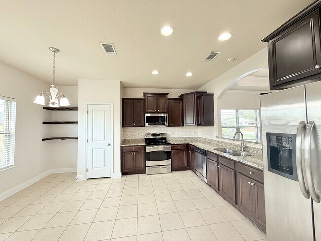 Photo - Beautiful 3-Bedroom Corner Lot