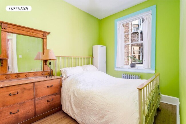 Photo - 27 Commerce St