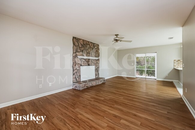 Photo - 9264 Cypress Dr N