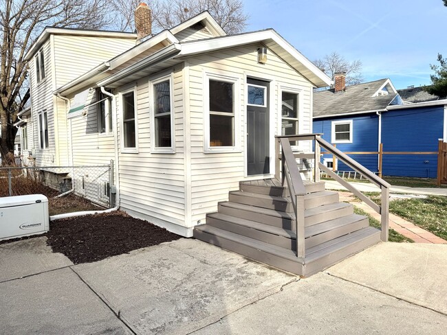 Photo - 705 W Olin Ave Unit #2