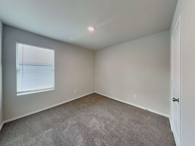 Photo - 5719 Leon Pl