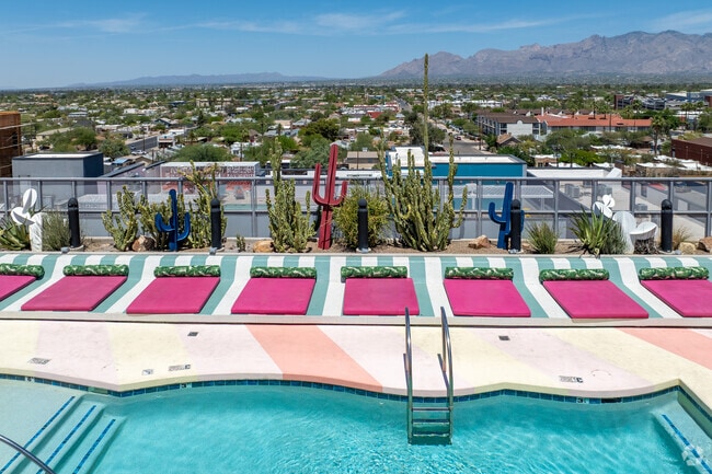Rooftop Pool and Spa