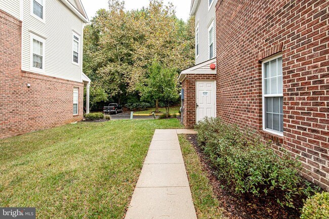 Photo - 9915 Sassafras Ln