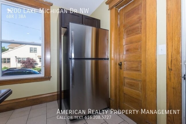 Photo - 1200 Lake Michigan Dr NW