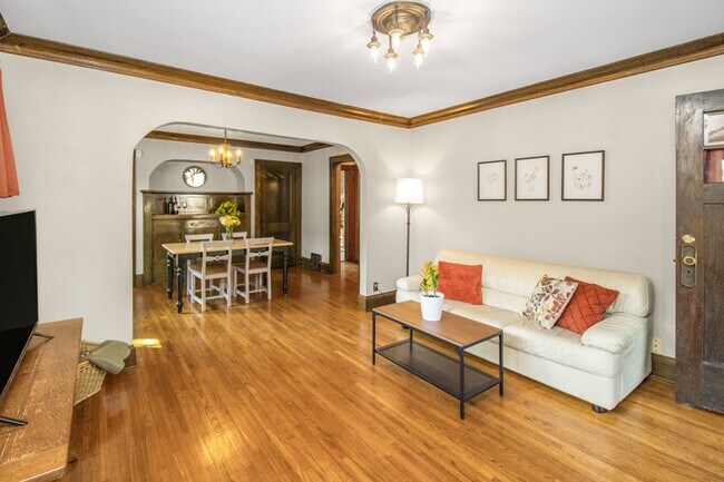 Photo - Wonderful 2 Bedroomed House in the heart o...
