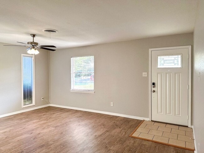 Photo - 4 Bedroom / 2 Bath / 2 Car Garage