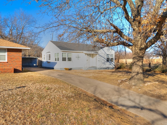 Photo - 1127 East 26th Pl N