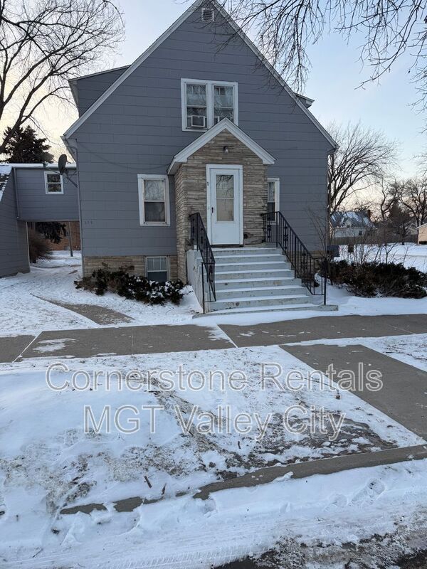 Photo - 208 5th Ave SW