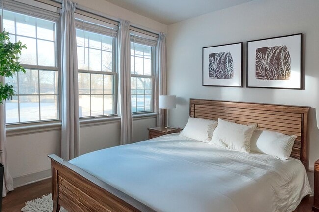 Photo - 2015 Court Ave