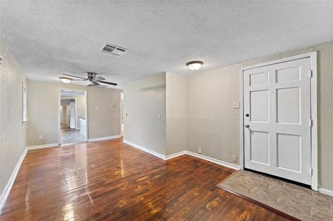 Photo - 4 Bedroom 2 Bath for lease