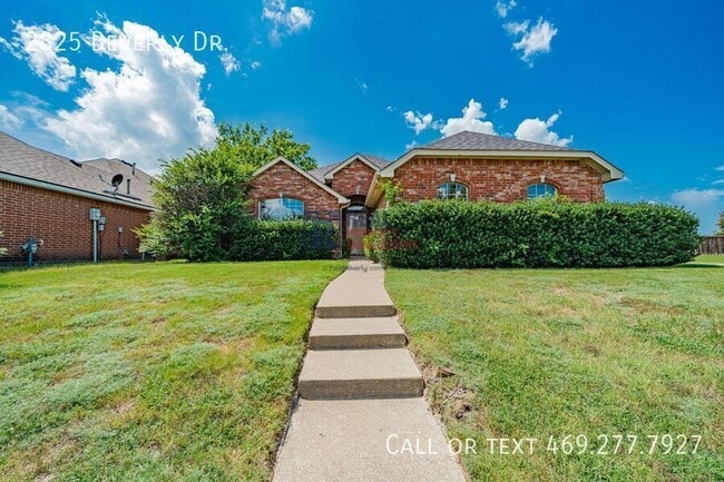 Building Photo - 2825 Beverly Dr Rental